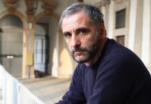 Michele Mari vince il Premio Strega 2026: il trionfo del romanzo che trasforma la memoria in una trappola