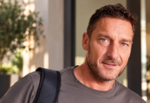 Francesco Totti racconta il primo bacio con Noemi Bocchi: «La lingua ci va oppure no?»